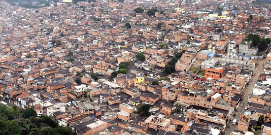 E as favelas? – Editorial