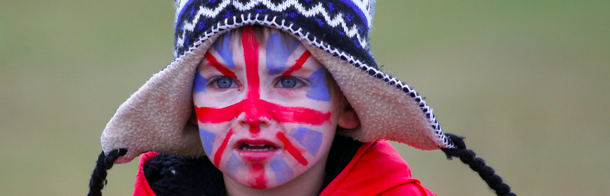  Criança inglesa  com cara pintada no dia do plebiscito da Grã-Bretanha (REUTERS/Marcos Brindicci).