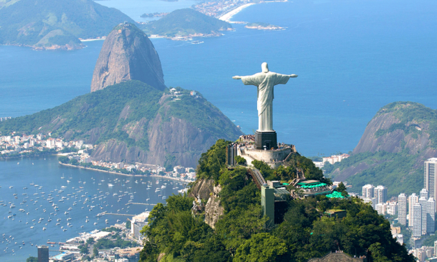 Deus ainda é brasileiro? – Luiz Sérgio Henriques