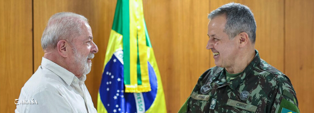 Lula, resolvendo a crise dos militares