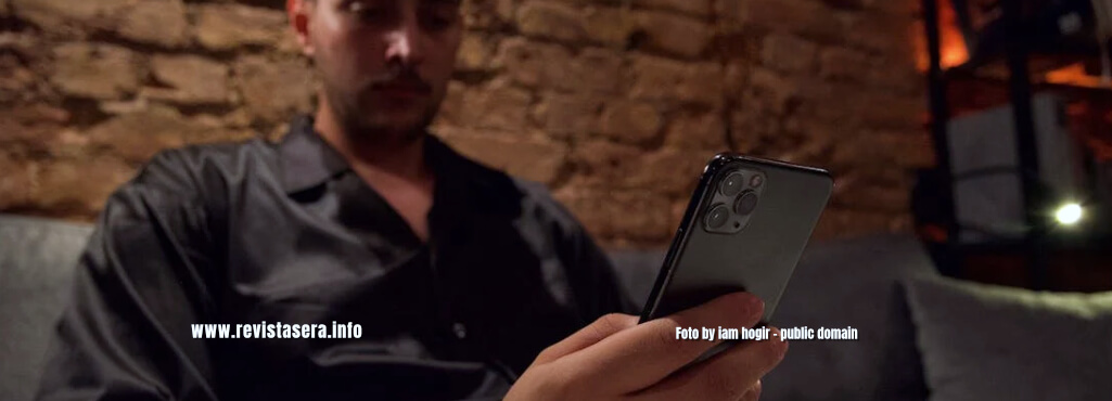 Celular e desemprego