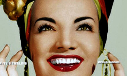 Carmen Miranda cada dia Canta Melhor