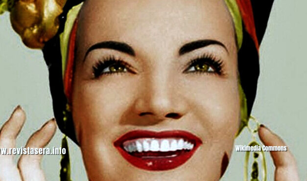 Carmen Miranda cada dia Canta Melhor